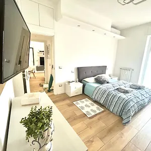 Apartment Leopardi Humanitas,forum,ieo Intero, Rozzano